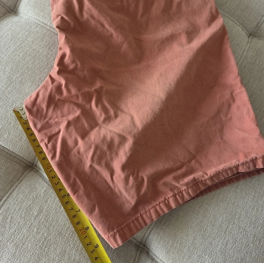 Banana Republic Men's Coral Shorts Sz.36